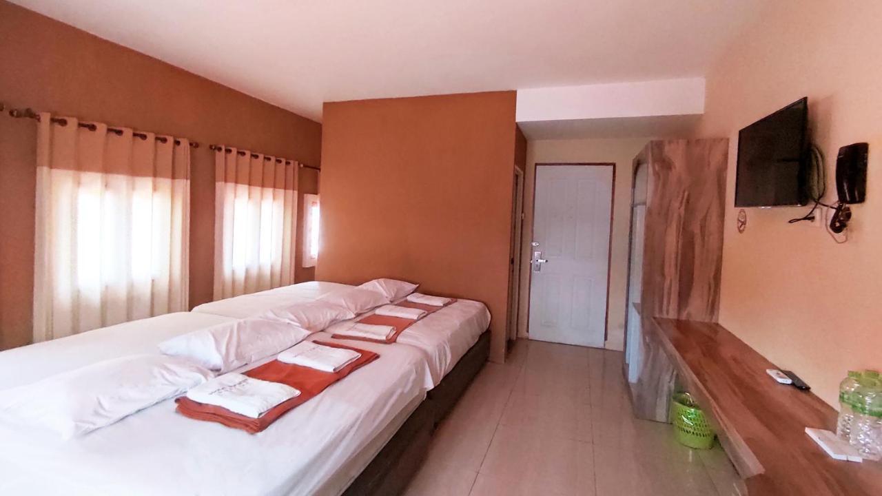 Hotel Syariah Larismanis Semarang Eksteriør bilde