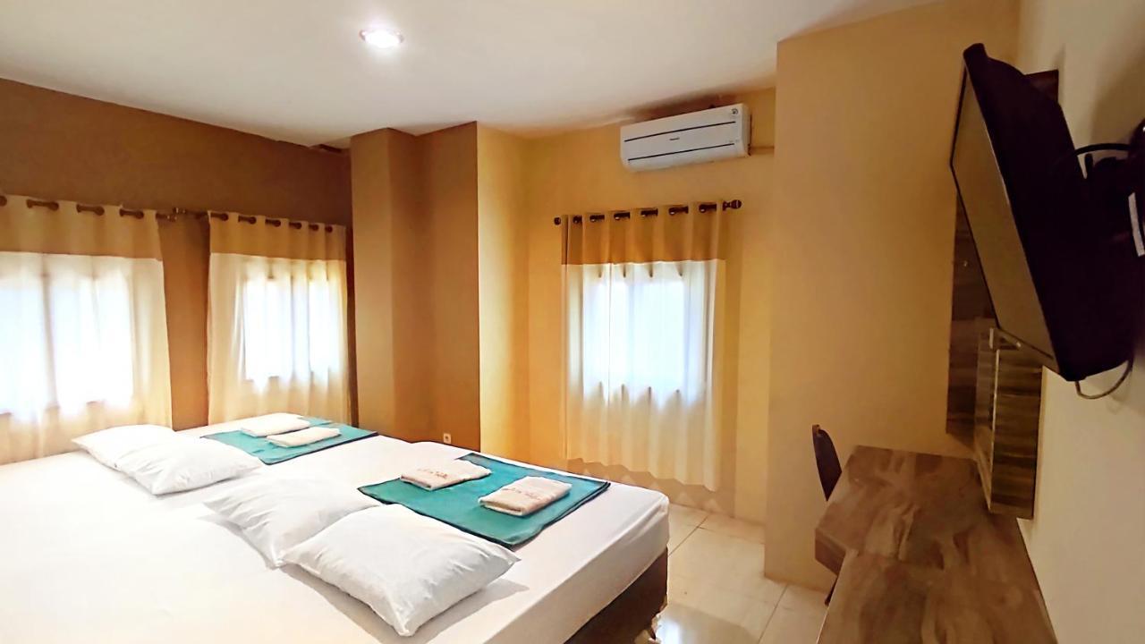 Hotel Syariah Larismanis Semarang Eksteriør bilde