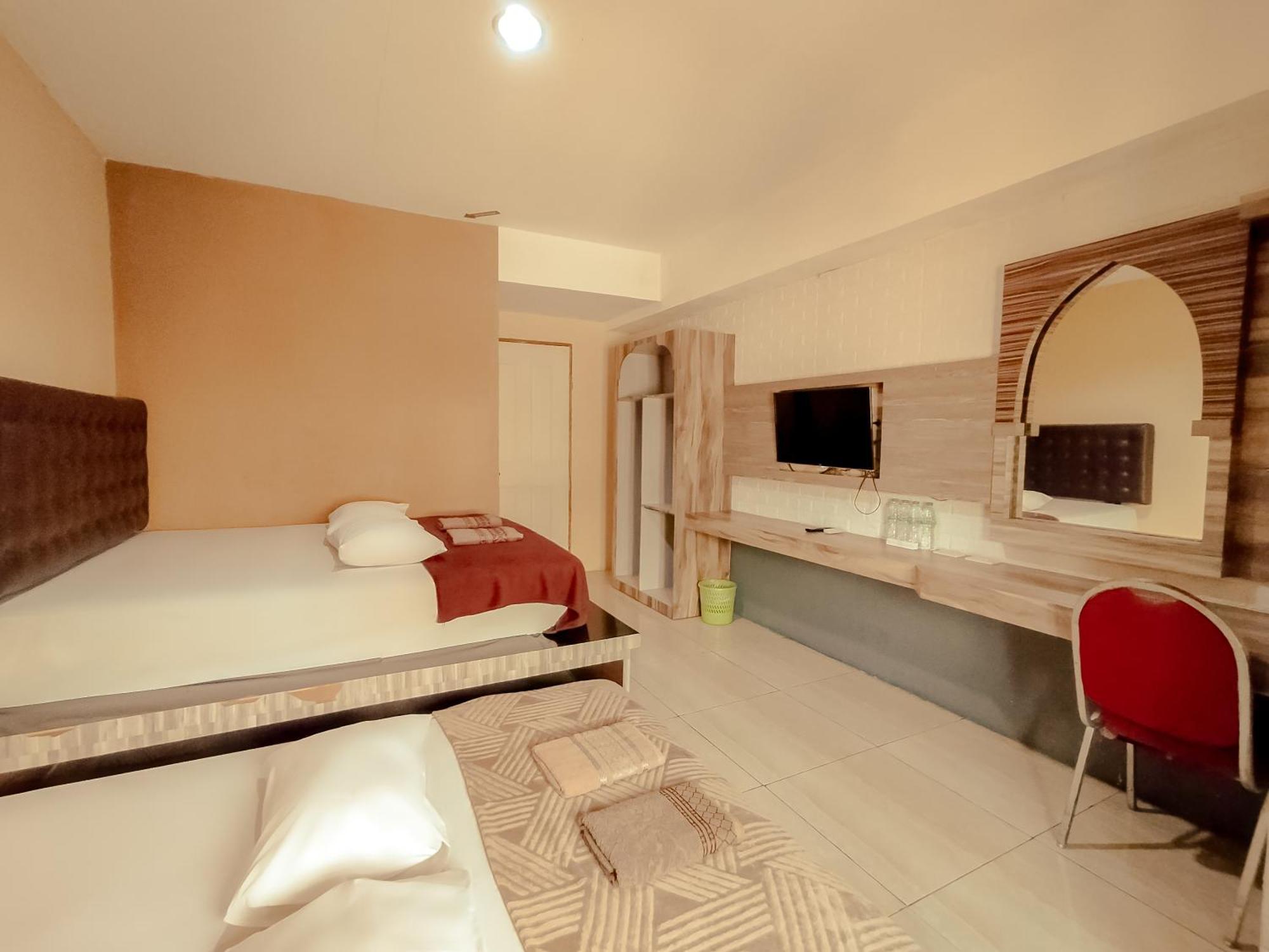 Hotel Syariah Larismanis Semarang Eksteriør bilde